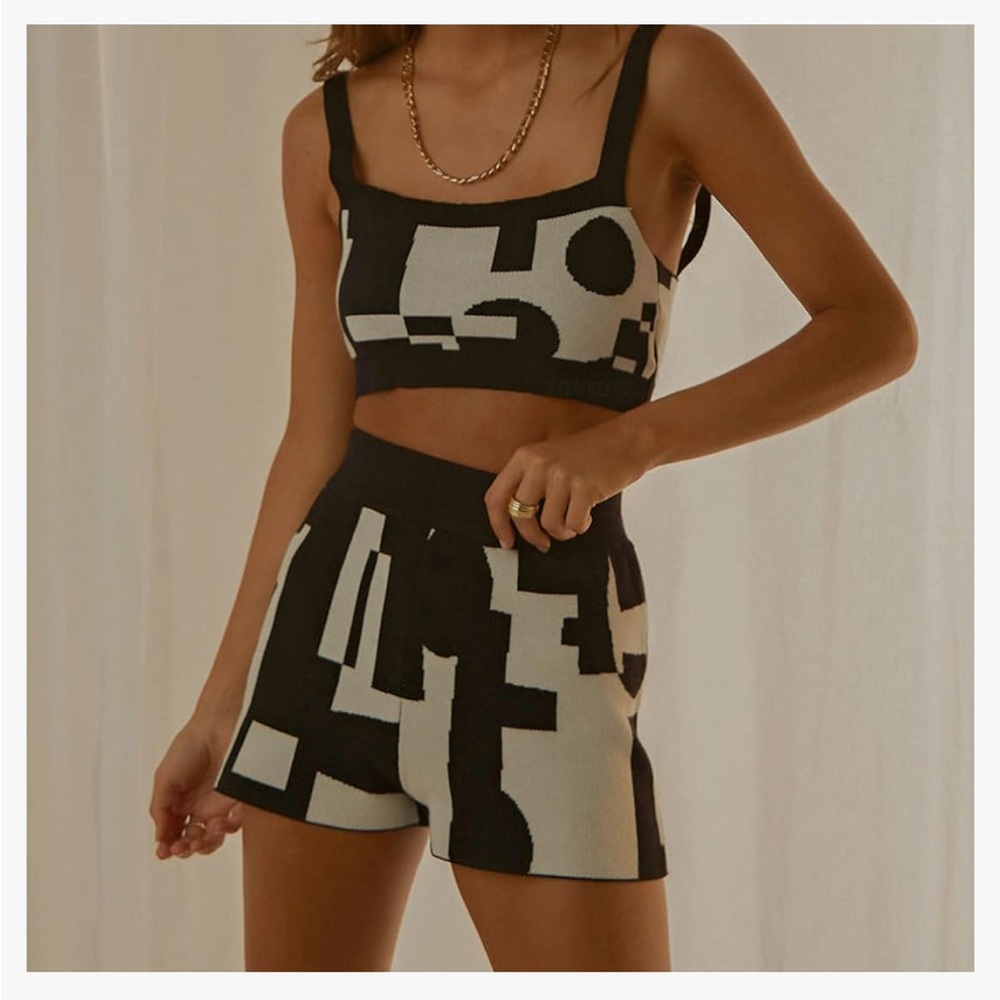 Abstract Two Piece set